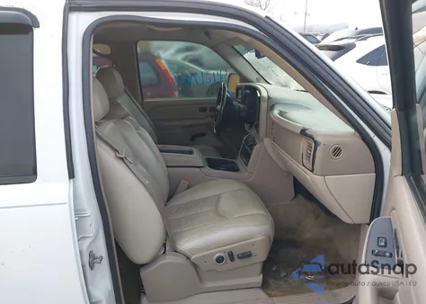 2005 Chevrolet Tahoe Z71 из США, поврежденный, VIN 1GNEK13T05R128664